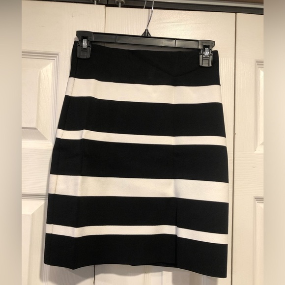 BCBG Bodycon Skirt - NWOT - Picture 1 of 1